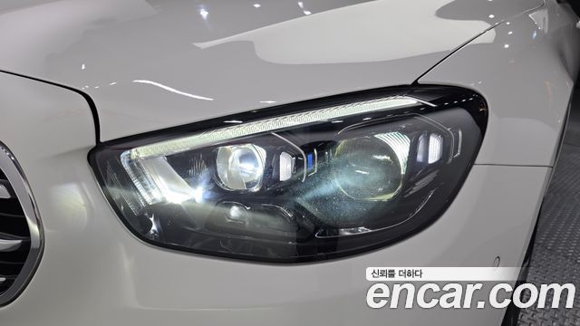 Mercedes-Benz E-Class (W213) E300e 4MATIC Exclusive 2021 — фото 22
