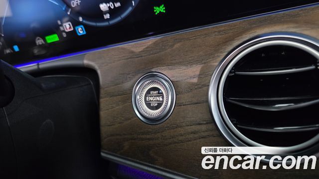 Mercedes-Benz E-Class (W213) E300e 4MATIC Exclusive 2021 — фото 28