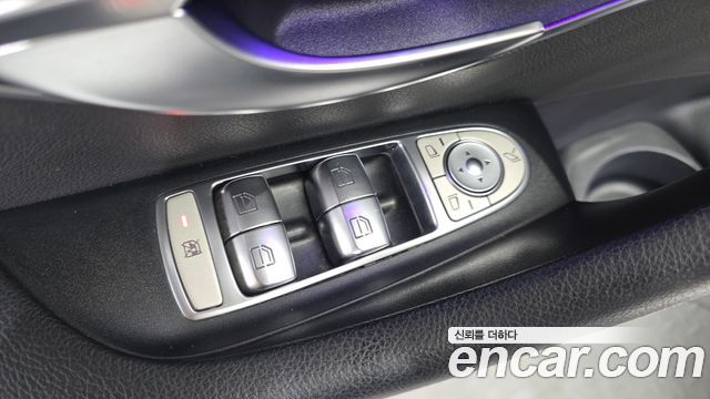Mercedes-Benz E-Class (W213) E300e 4MATIC Exclusive 2021 — фото 29