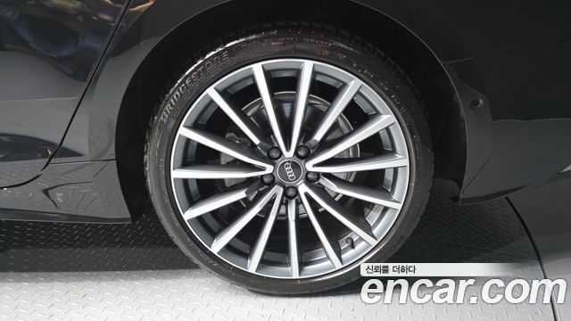 Audi A5 (F5) 40 TFSI Quattro Premium Sportback 2023 — фото 21