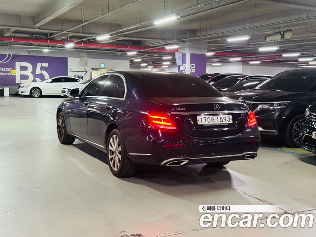 Mercedes-Benz E-Class (W213) E300 4MATIC Exclusive 2019 — фото 4