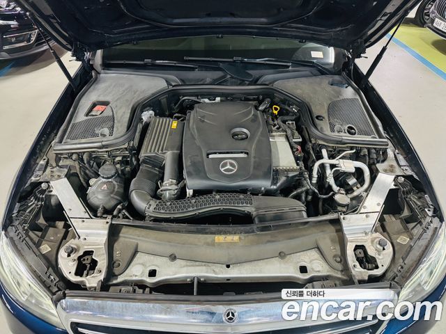 Mercedes-Benz E-Class (W213) E300 4MATIC Exclusive 2019 — фото 6