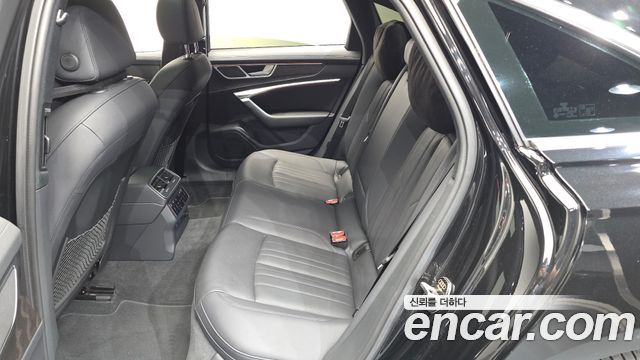 Audi A6 (C8) 45 TFSI Premium 2023 — фото 11