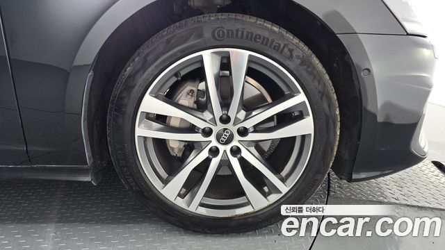 Audi A6 (C8) 45 TFSI Premium 2023 — фото 21