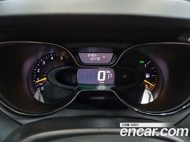 Renault Korea QM3 RE 2015 — фото 9