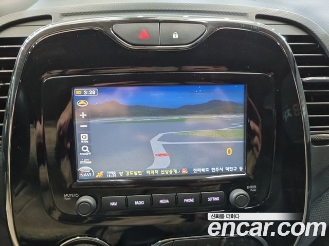 Renault Korea QM3 RE 2015 — фото 10