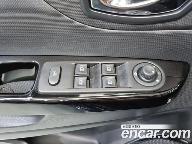 Renault Korea QM3 RE 2015 — фото 15
