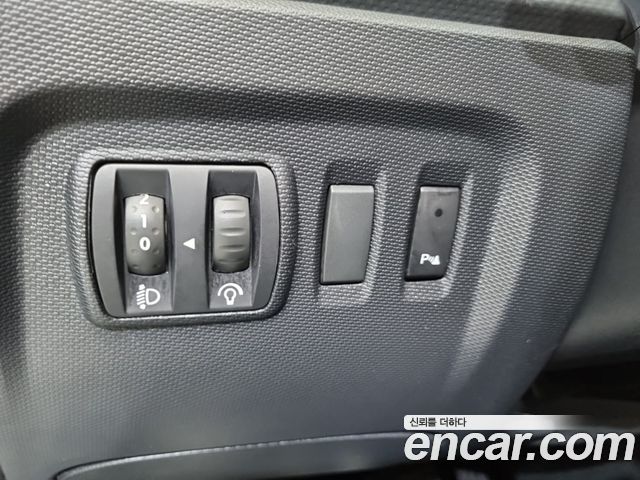 Renault Korea QM3 RE 2015 — фото 20