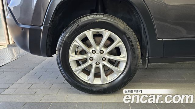 Jeep Cherokee (KL) 2.4 Longitude High AWD 2019 — фото 5