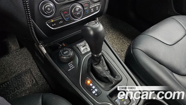 Jeep Cherokee (KL) 2.4 Longitude High AWD 2019 — фото 9