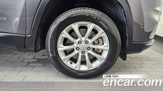 Jeep Cherokee (KL) 2.4 Longitude High AWD 2019 — фото 21