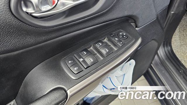 Jeep Cherokee (KL) 2.4 Longitude High AWD 2019 — фото 29