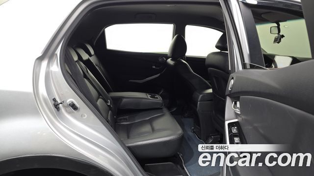 KG Mobility (SsangYong) Korando C 2.0 CVT 2WD Deluxe 2014 — фото 12