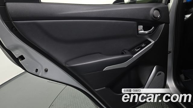 KG Mobility (SsangYong) Korando C 2.0 CVT 2WD Deluxe 2014 — фото 25