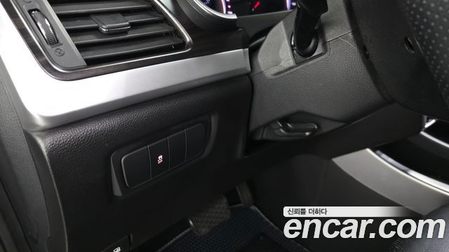 KG Mobility (SsangYong) Korando C 2.0 CVT 2WD Deluxe 2014 — фото 28