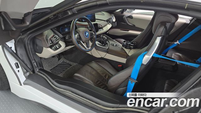 BMW i8 Coupe 2016 — фото 10