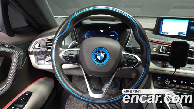 BMW i8 Coupe 2016 — фото 13