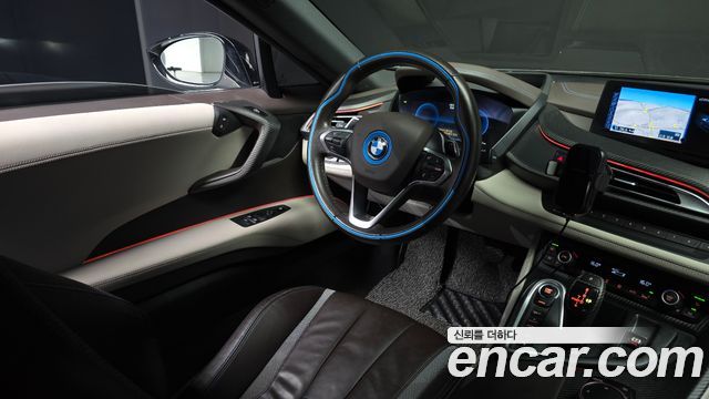 BMW i8 Coupe 2016 — фото 31