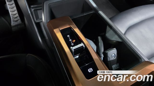 KG Mobility (SsangYong) Torres EVX E7 2024 — фото 9