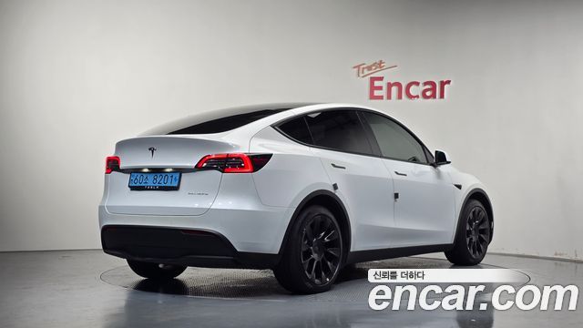 Tesla Model Y Long Range AWD 2022 — фото 2