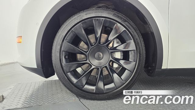 Tesla Model Y Long Range AWD 2022 — фото 5