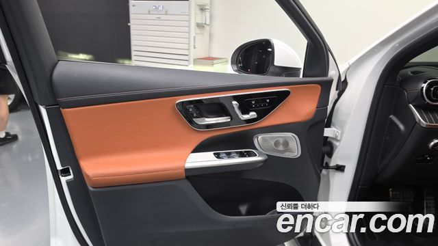 Mercedes-Benz GLC-Class (X254) GLC300 4MATIC Coupe 2024 — фото 24