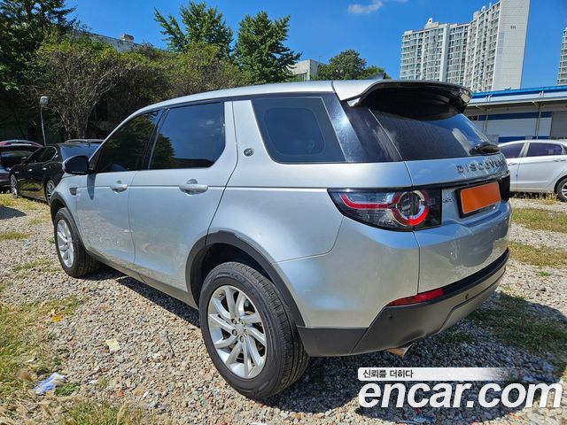 Land Rover Discovery Sport 2.0 TD4 SE 2017 — фото 5