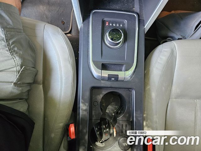 Land Rover Discovery Sport 2.0 TD4 SE 2017 — фото 9