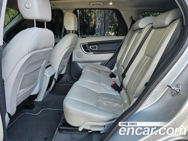 Land Rover Discovery Sport 2.0 TD4 SE 2017 — фото 16