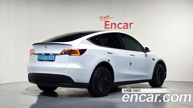Tesla Model Y Long Range AWD 2022 — фото 2