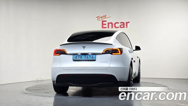 Tesla Model Y Long Range AWD 2022 — фото 4