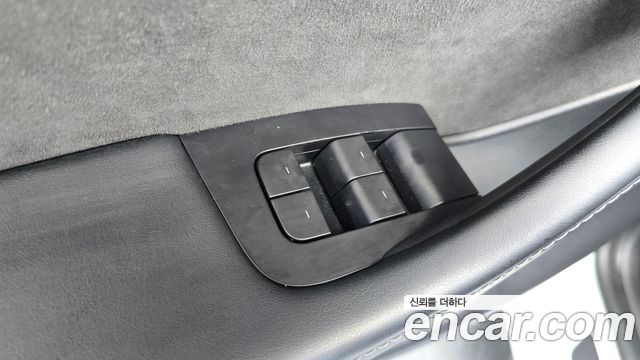 Tesla Model Y Long Range AWD 2022 — фото 24