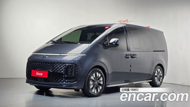 Hyundai Staria 4WD Lounge 9-Seater Prestige 2023 — фото 1