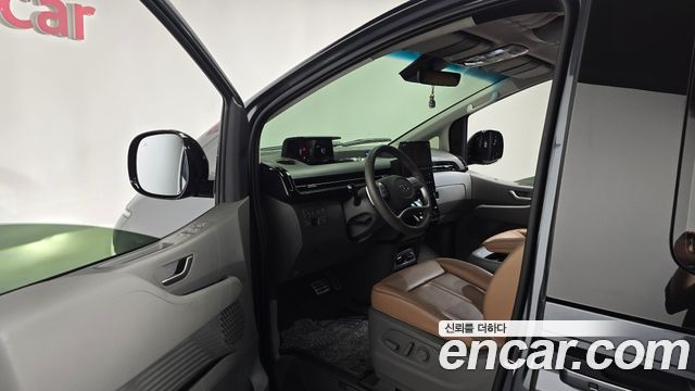 Hyundai Staria 4WD Lounge 9-Seater Prestige 2023 — фото 10