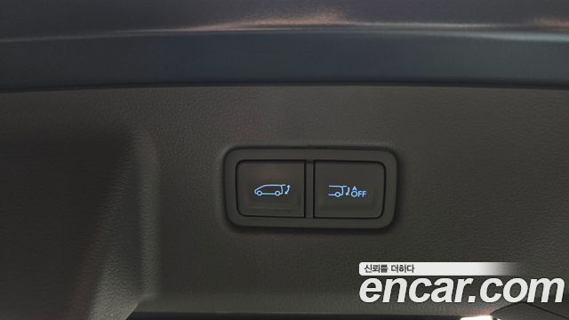 Hyundai Staria 4WD Lounge 9-Seater Prestige 2023 — фото 17