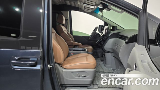 Hyundai Staria 4WD Lounge 9-Seater Prestige 2023 — фото 26