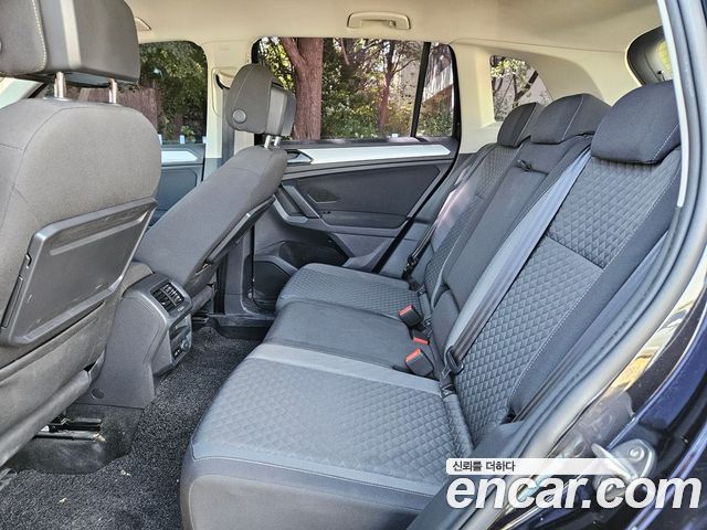 Volkswagen Tiguan (II) 2.0 TDI 2018 — фото 16