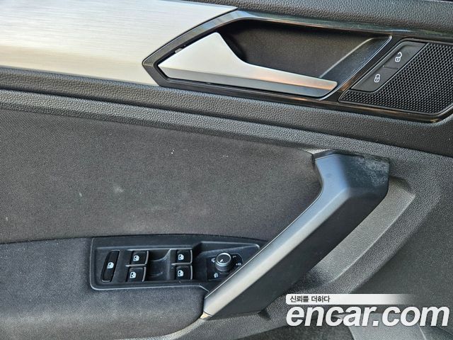 Volkswagen Tiguan (II) 2.0 TDI 2018 — фото 18