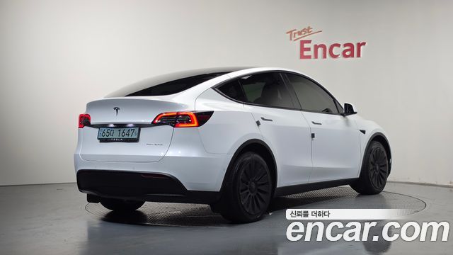 Tesla Model Y Long Range AWD 2022 — фото 2