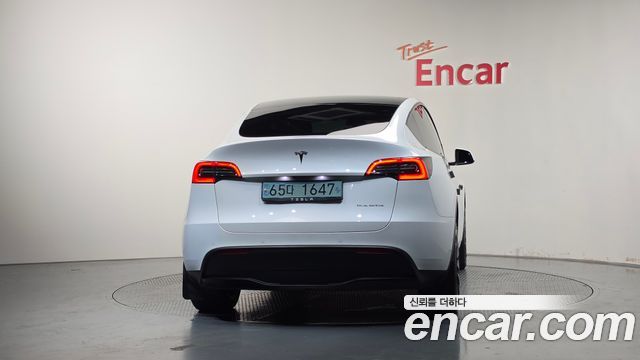 Tesla Model Y Long Range AWD 2022 — фото 4