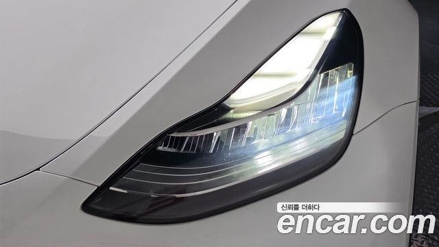 Tesla Model Y Long Range AWD 2022 — фото 27