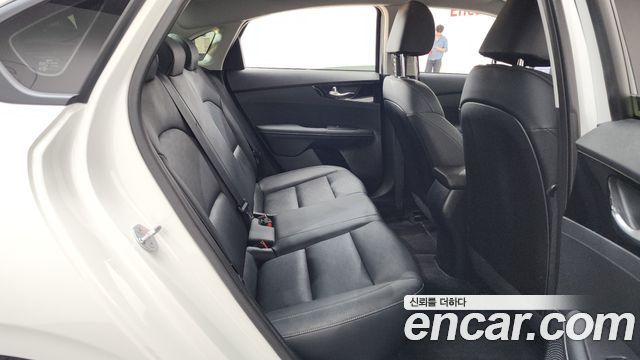 Kia K3 (II) 1.6 Prestige 2024 — фото 15