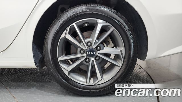 Kia K3 (II) 1.6 Prestige 2024 — фото 27