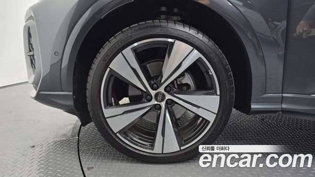 Audi Q5 (80A) 40 TFSI Quattro S Line 2025 — фото 5