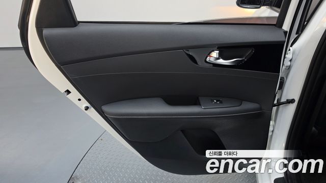 Kia K3 (II) 1.6 Prestige 2024 — фото 31