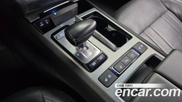 Genesis G80 2.2D AWD Luxury 2018 — фото 9