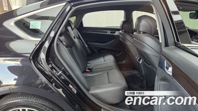 Genesis G80 2.2D AWD Luxury 2018 — фото 16