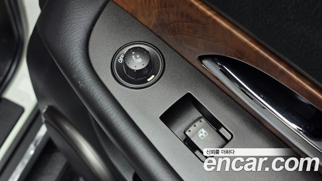 KG Mobility (SsangYong) Rexton W 2.2 4WD RX7 Prestige 2016 — фото 19