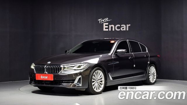 BMW 5 Series (G30) 530i xDrive Luxury 2023 — фото 1