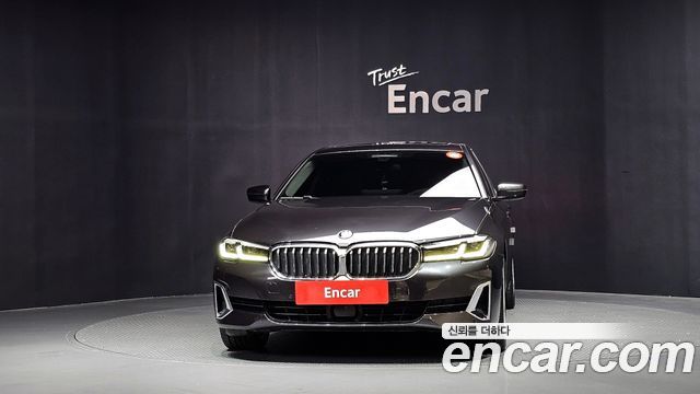 BMW 5 Series (G30) 530i xDrive Luxury 2023 — фото 3